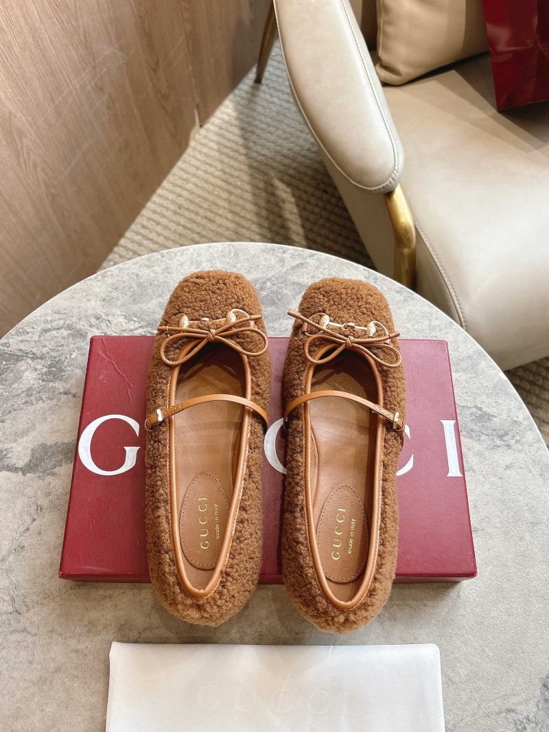 Gvc*1 flat shoes